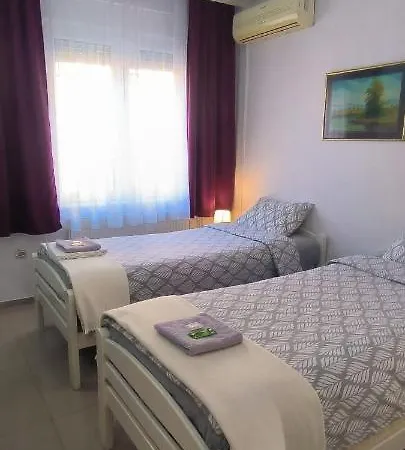 Night-knight Lejlighed *