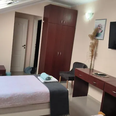 Night-knight Lejlighed *