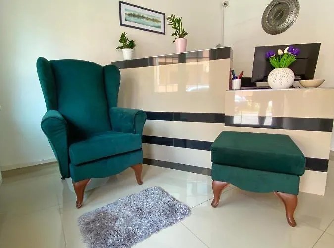 Night-knight Apartment *