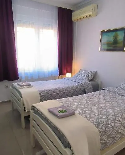 Night-knight Apartment *